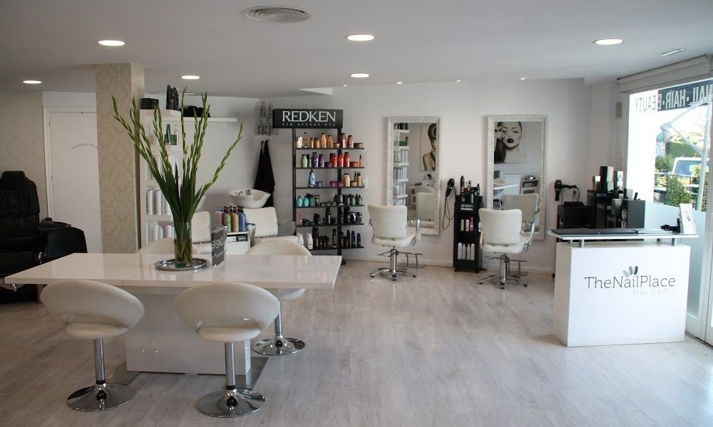 AAURA Beauty & Wellness