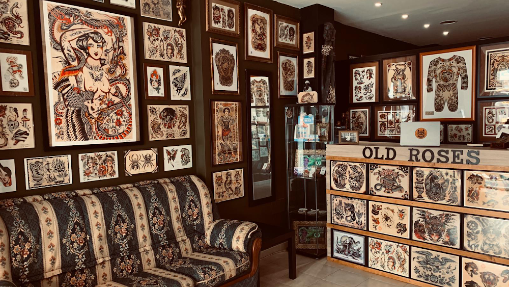 Old Roses. Classic Tattoo